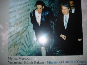 Η αείμνηστη Μελίνα, ως Υπουργός Πολιτισμού, στην Αγία Σοφία