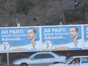 Τον Αύγουστο του 2006 το ΑΚ Parti του Ερντογάν γιόρταζε τα 5 χρόνια από την ίδρυσή του